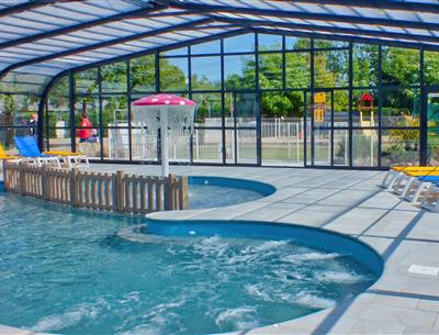 Camping avec piscine couverte Carnac