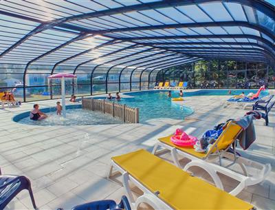 Camping avec piscine couverte Carnac