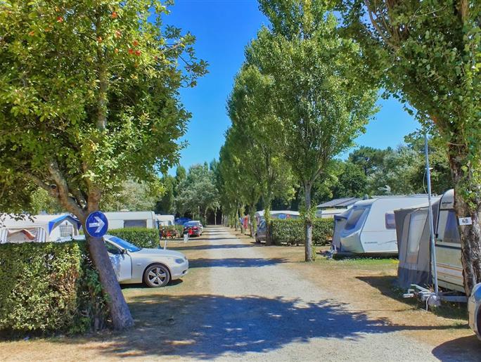 Emplacement Camping - emplacement caravane