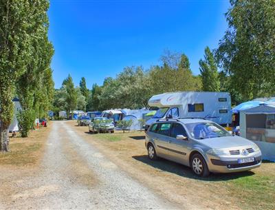 Emplacement Camping - emplacement caravane